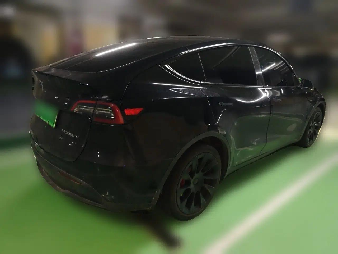 Tesla Model Y 2021 Long-Range All-Wheel-Drive Version 3D7 — миниатюра 6