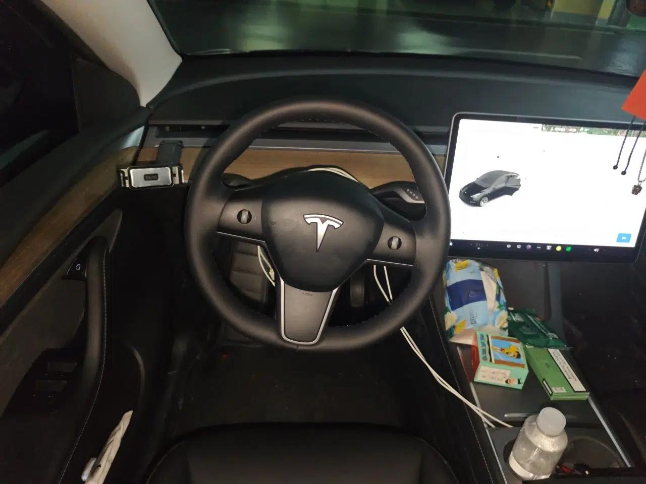 Tesla Model Y 2021 Long-Range All-Wheel-Drive Version 3D7 — миниатюра 10