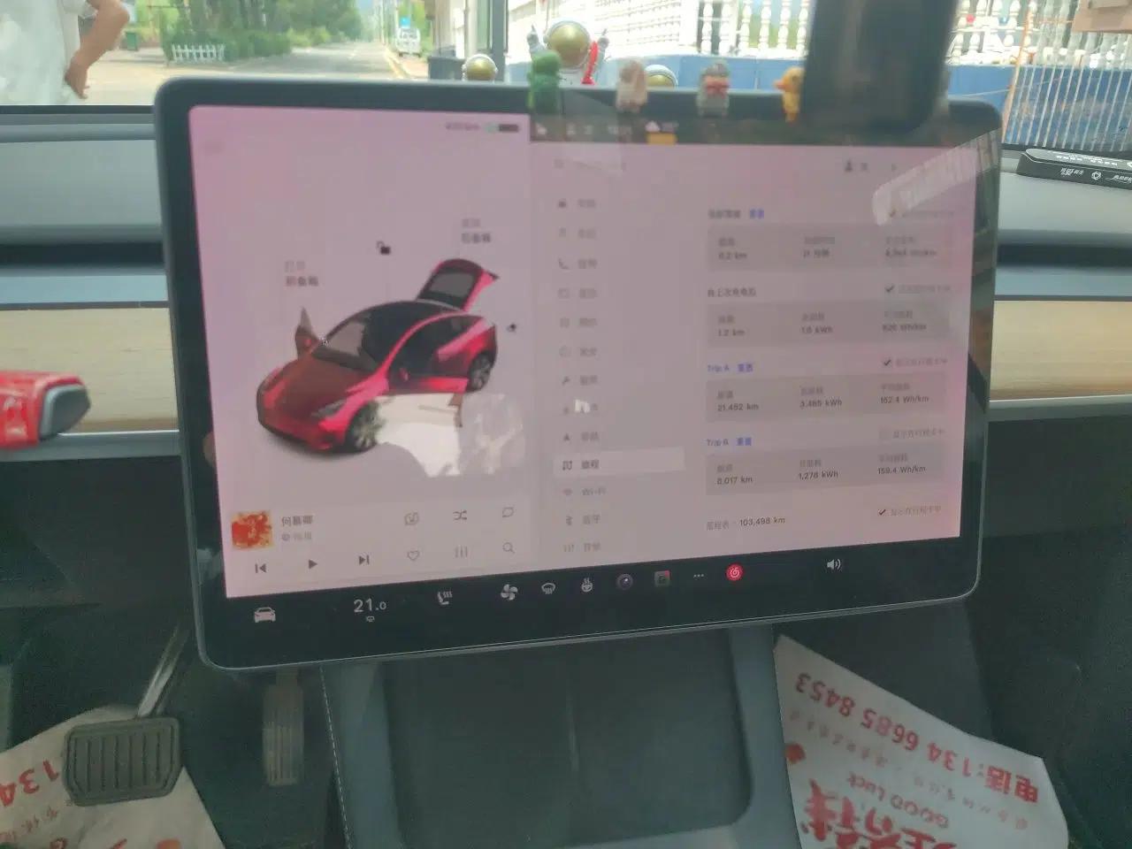 Tesla Model Y 2021 Long-Range All-Wheel-Drive Version — миниатюра 11