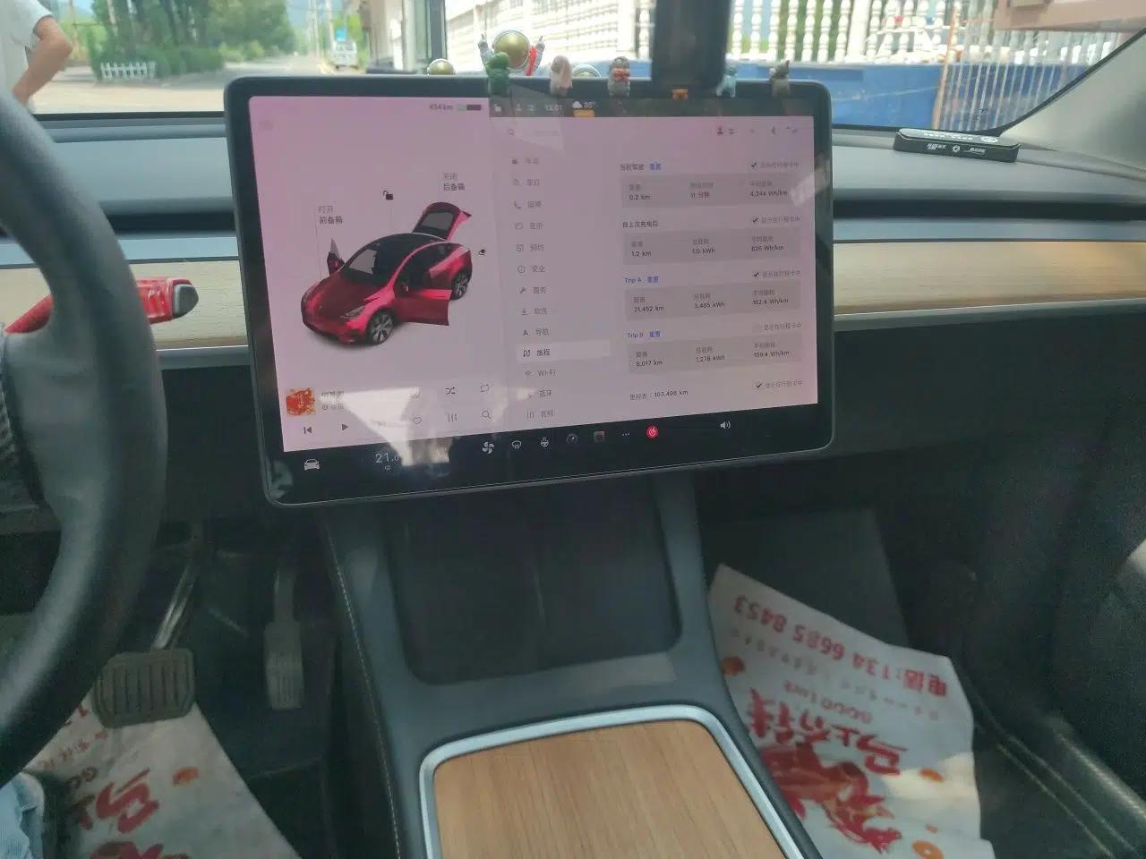 Tesla Model Y 2021 Long-Range All-Wheel-Drive Version — миниатюра 13