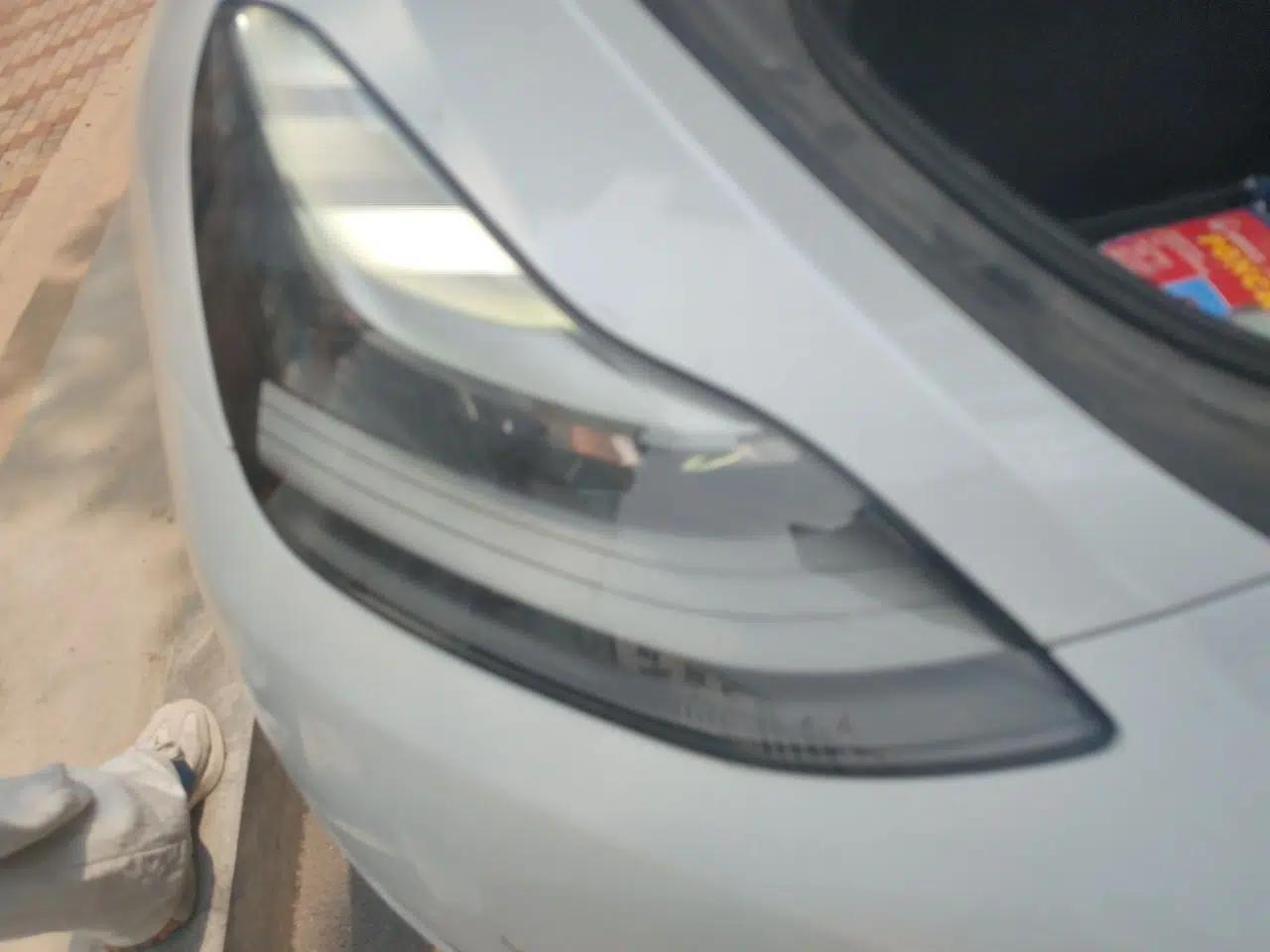 Tesla Model Y 2021 Long-Range All-Wheel-Drive Version — миниатюра 7