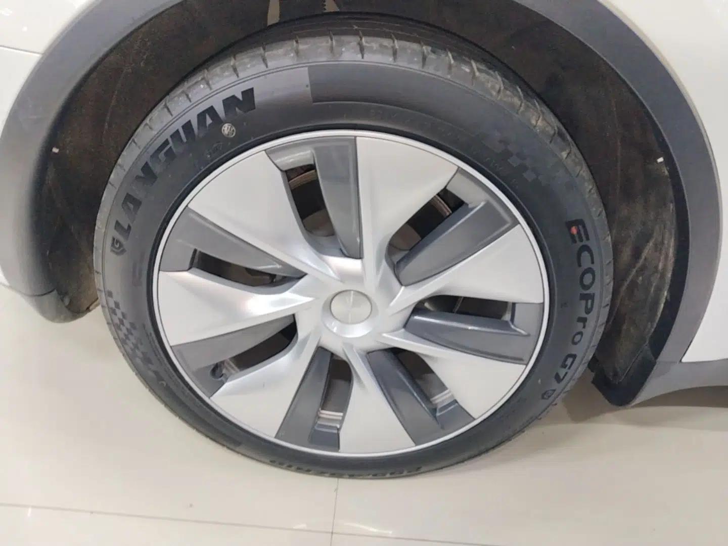 Tesla Model Y 2022 Rear-Wheel-Drive Version — миниатюра 11