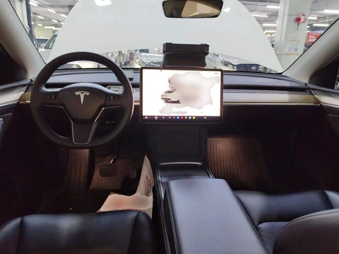 Tesla Model Y 2022 Rear-Wheel-Drive Version — миниатюра 12