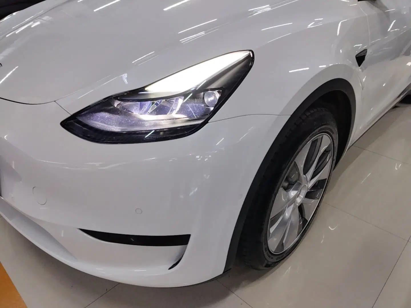 Tesla Model Y 2022 Rear-Wheel-Drive Version — миниатюра 8