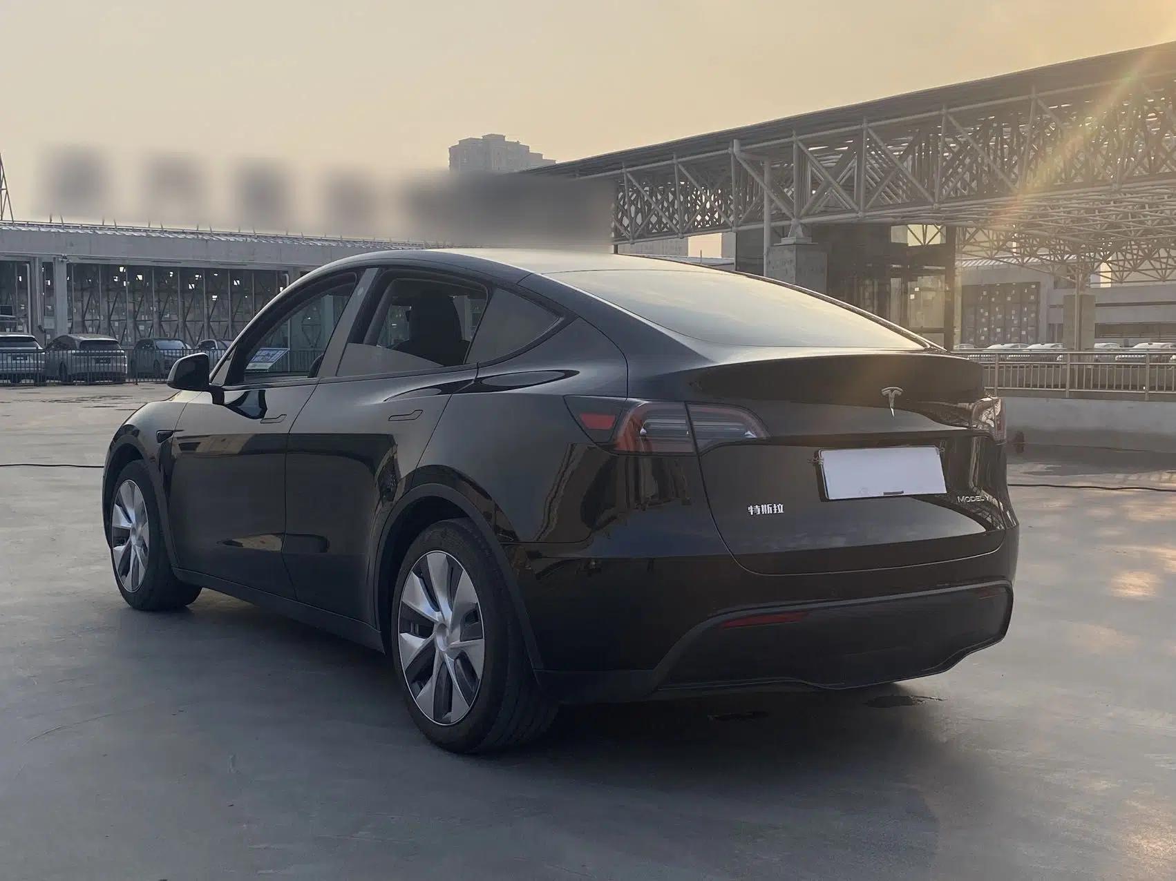 Tesla Model Y 2022 Revised Version Rear-Wheel Drive — миниатюра 4