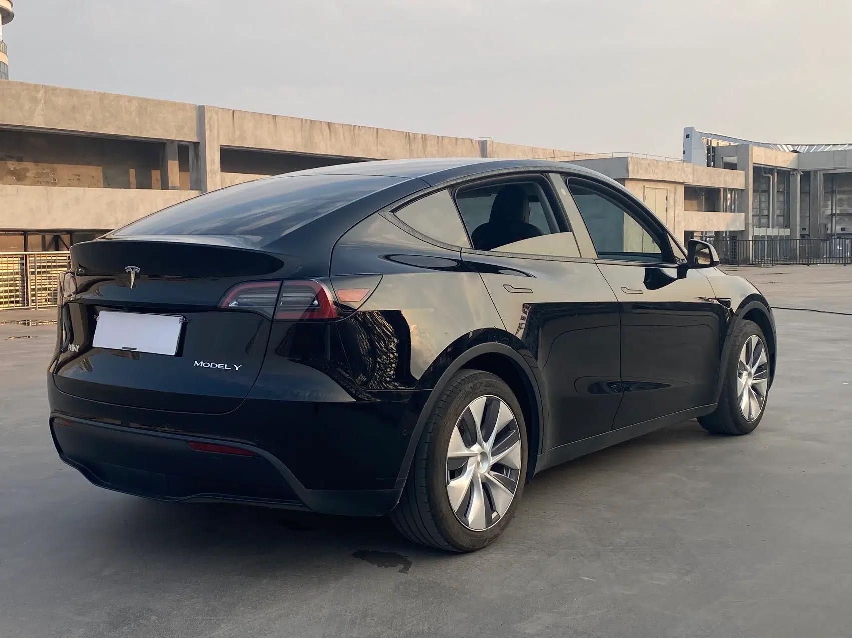 Tesla Model Y 2022 Revised Version Rear-Wheel Drive — миниатюра 6