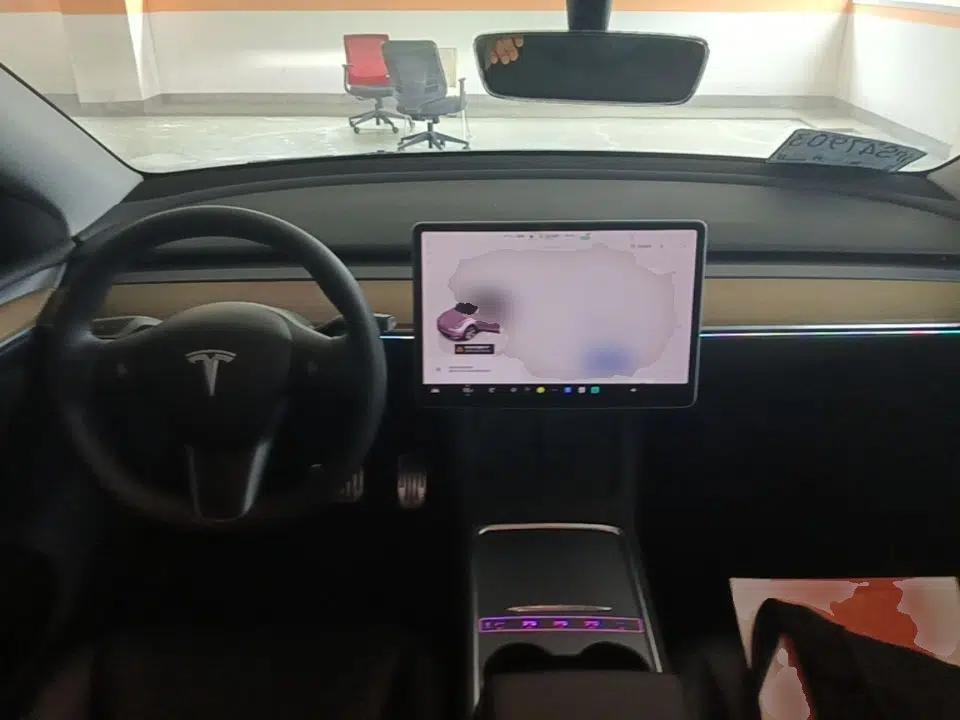 Tesla Model Y 2022 Revised Version Rear-Wheel Drive — миниатюра 12