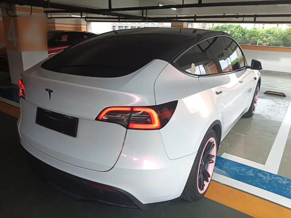 Tesla Model Y 2022 Revised Version Rear-Wheel Drive — миниатюра 6