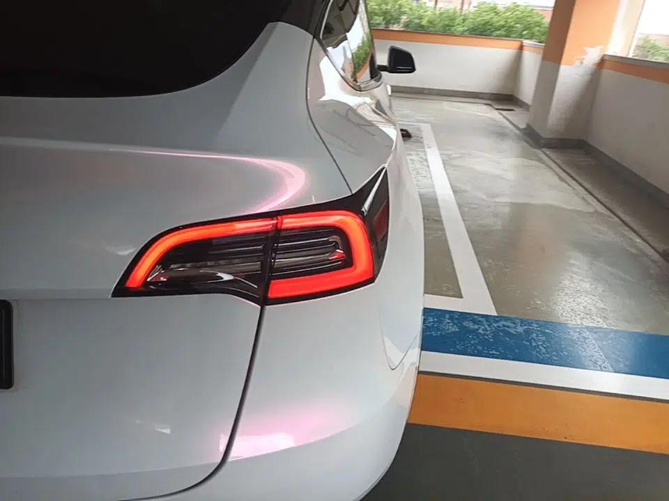 Tesla Model Y 2022 Revised Version Rear-Wheel Drive — миниатюра 9