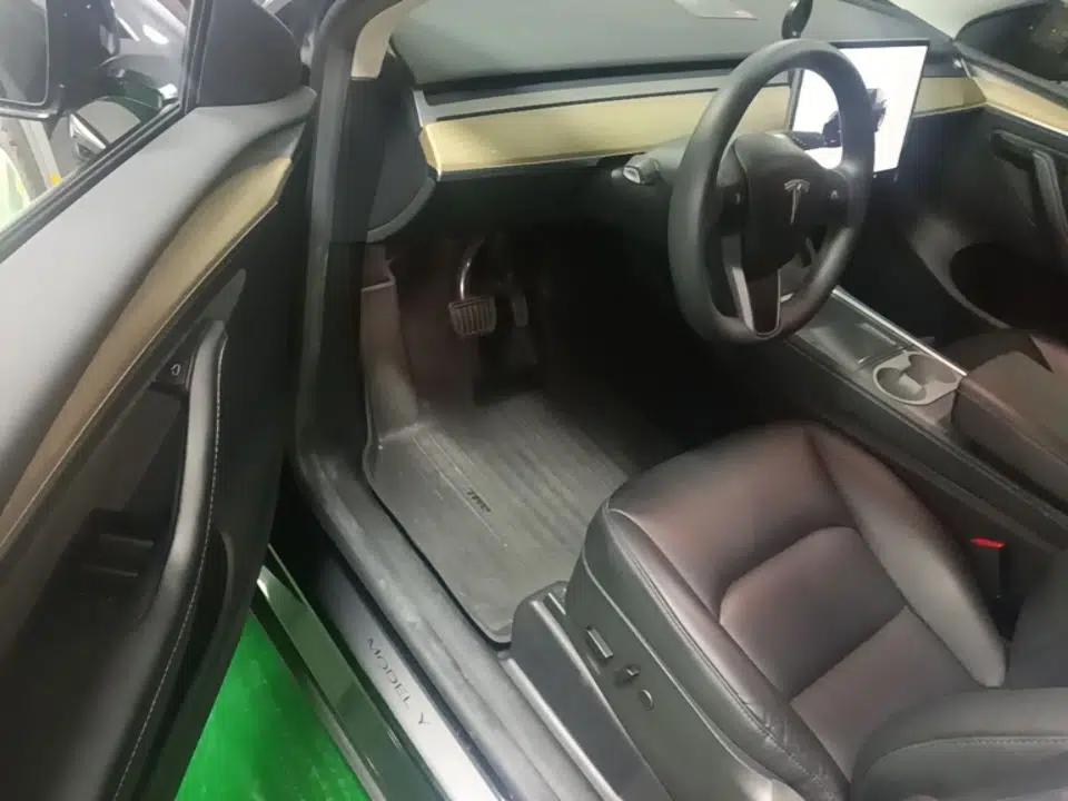Tesla Model Y 2022 Revised Version Rear-Wheel Drive — миниатюра 18