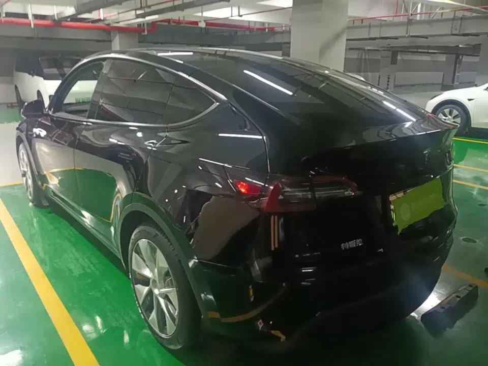 Tesla Model Y 2022 Revised Version Rear-Wheel Drive — миниатюра 4