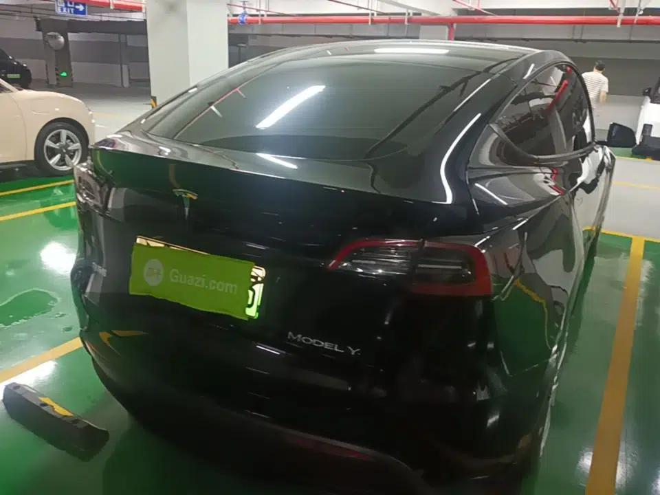 Tesla Model Y 2022 Revised Version Rear-Wheel Drive — миниатюра 6