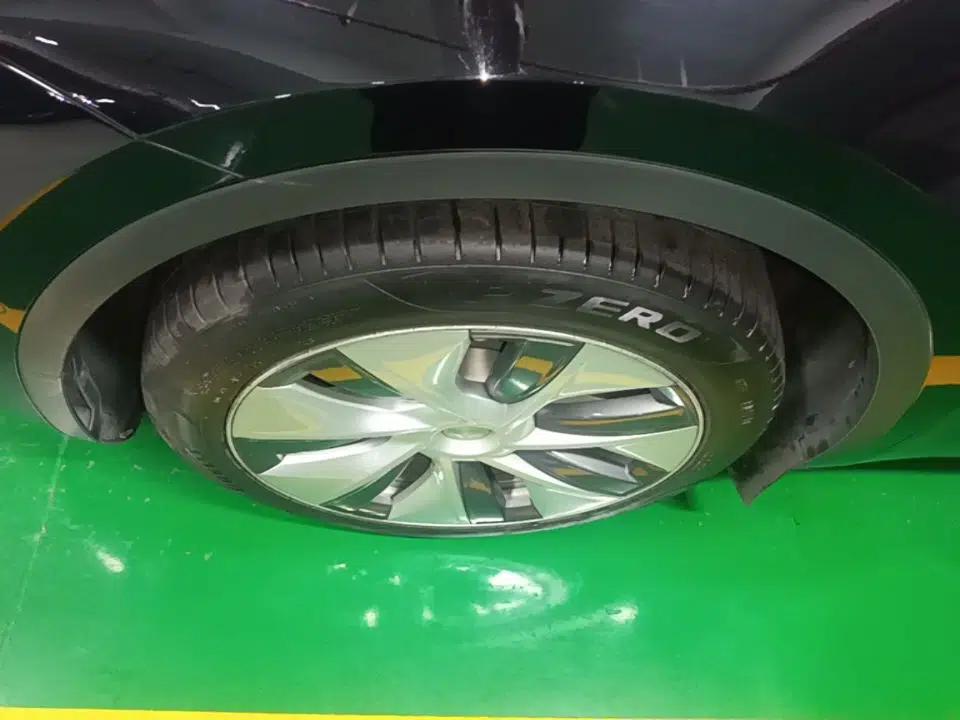 Tesla Model Y 2022 Revised Version Rear-Wheel Drive — миниатюра 10