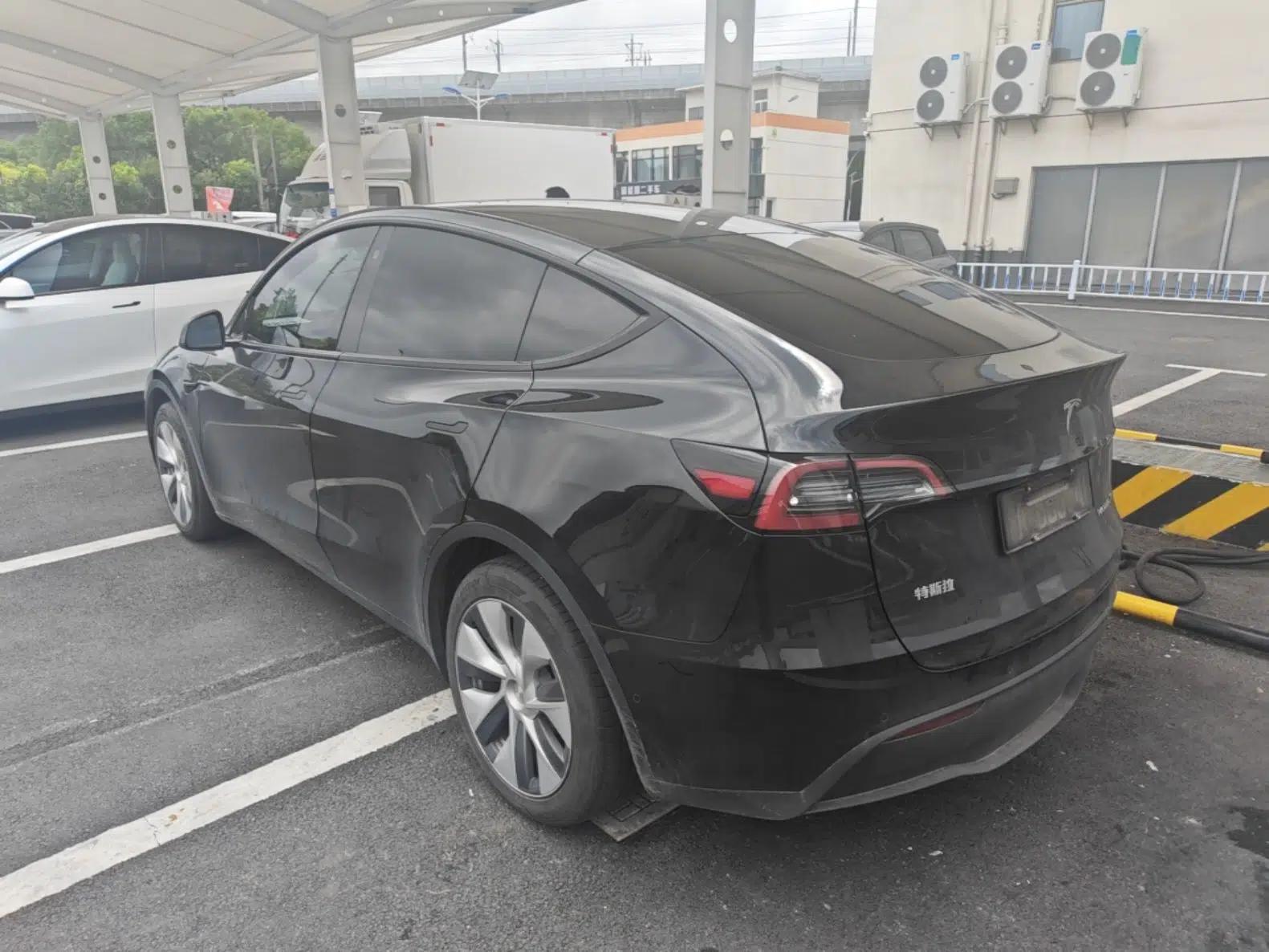 Tesla Model Y 2022 Revised Version Rear-Wheel Drive — миниатюра 4