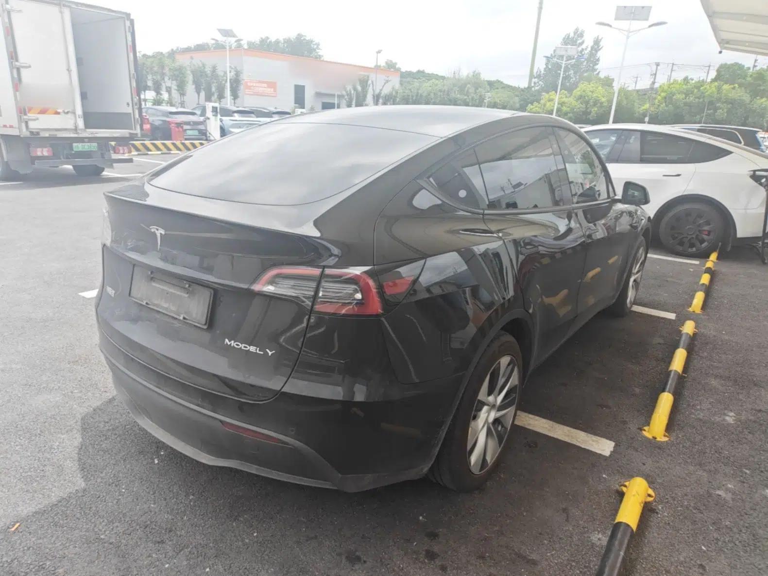 Tesla Model Y 2022 Revised Version Rear-Wheel Drive — миниатюра 6