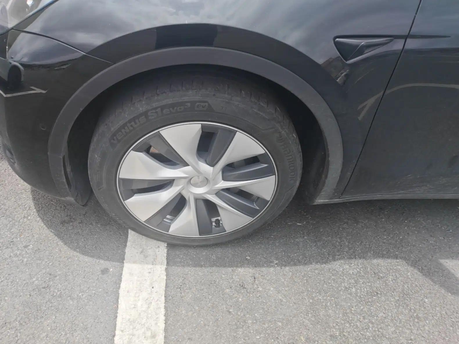 Tesla Model Y 2022 Revised Version Rear-Wheel Drive — миниатюра 10