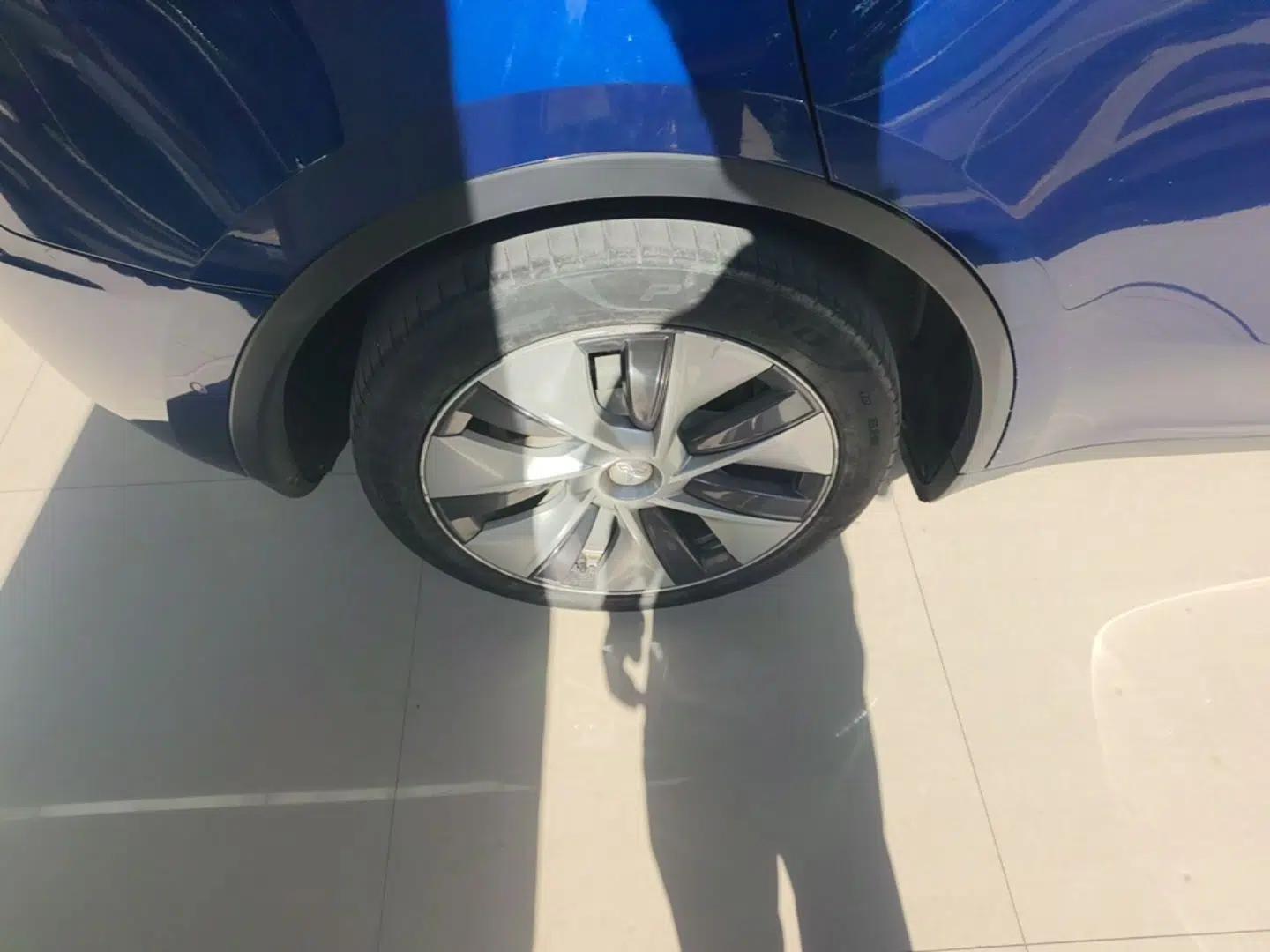 Tesla Model Y 2022 Rear-Wheel-Drive Version — миниатюра 11