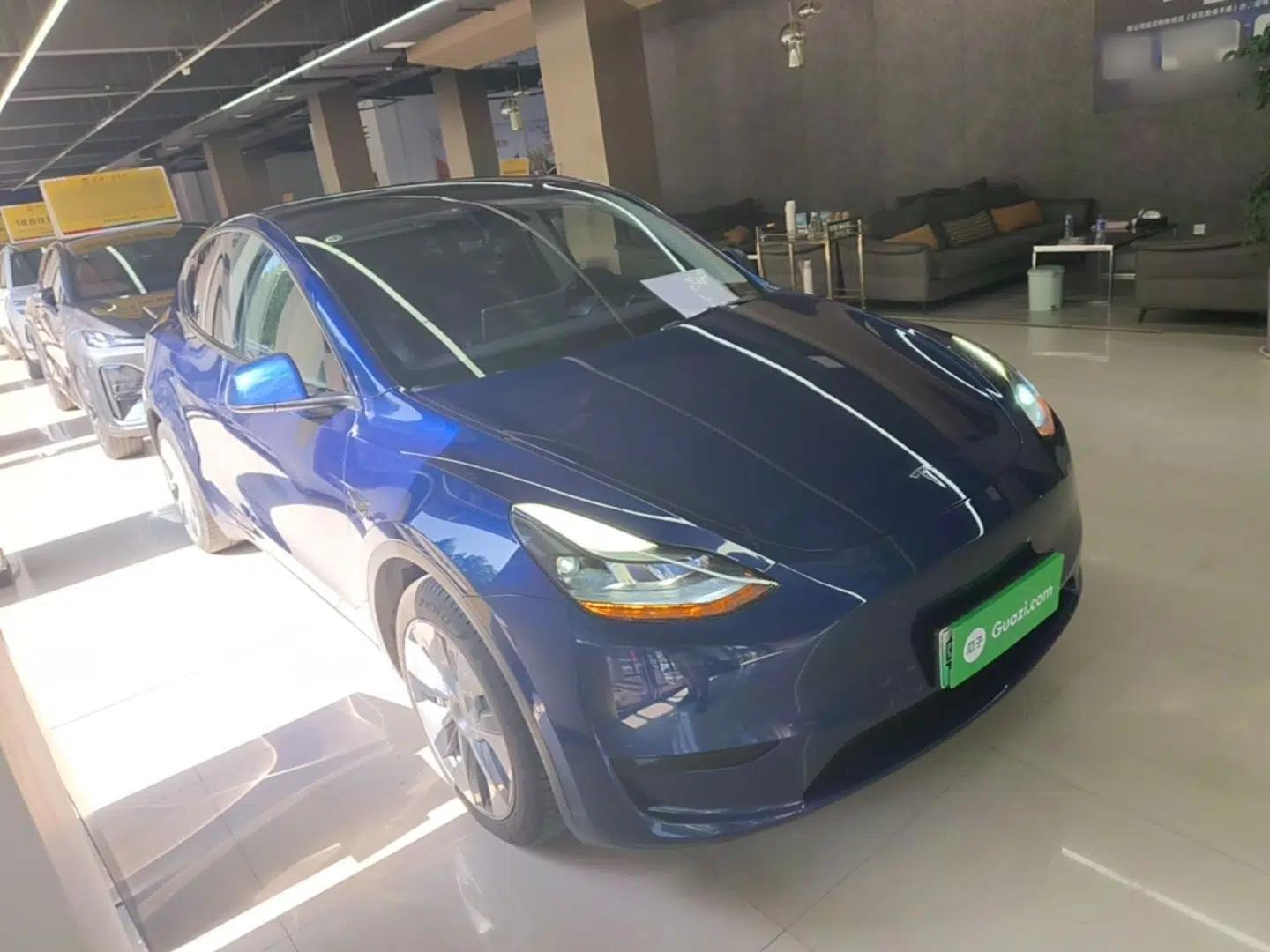 Tesla Model Y 2022 Rear-Wheel-Drive Version — миниатюра 3