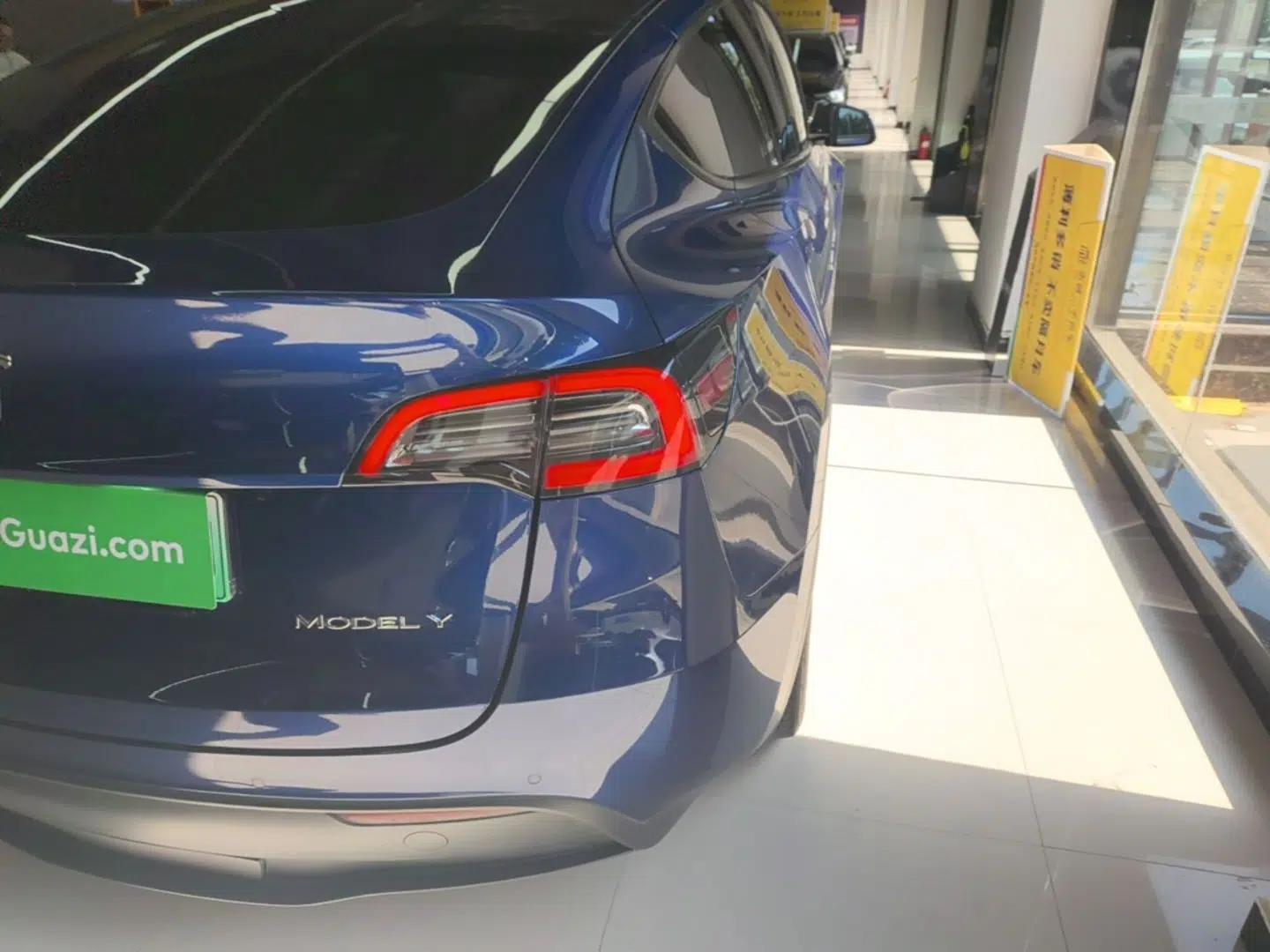 Tesla Model Y 2022 Rear-Wheel-Drive Version — миниатюра 9
