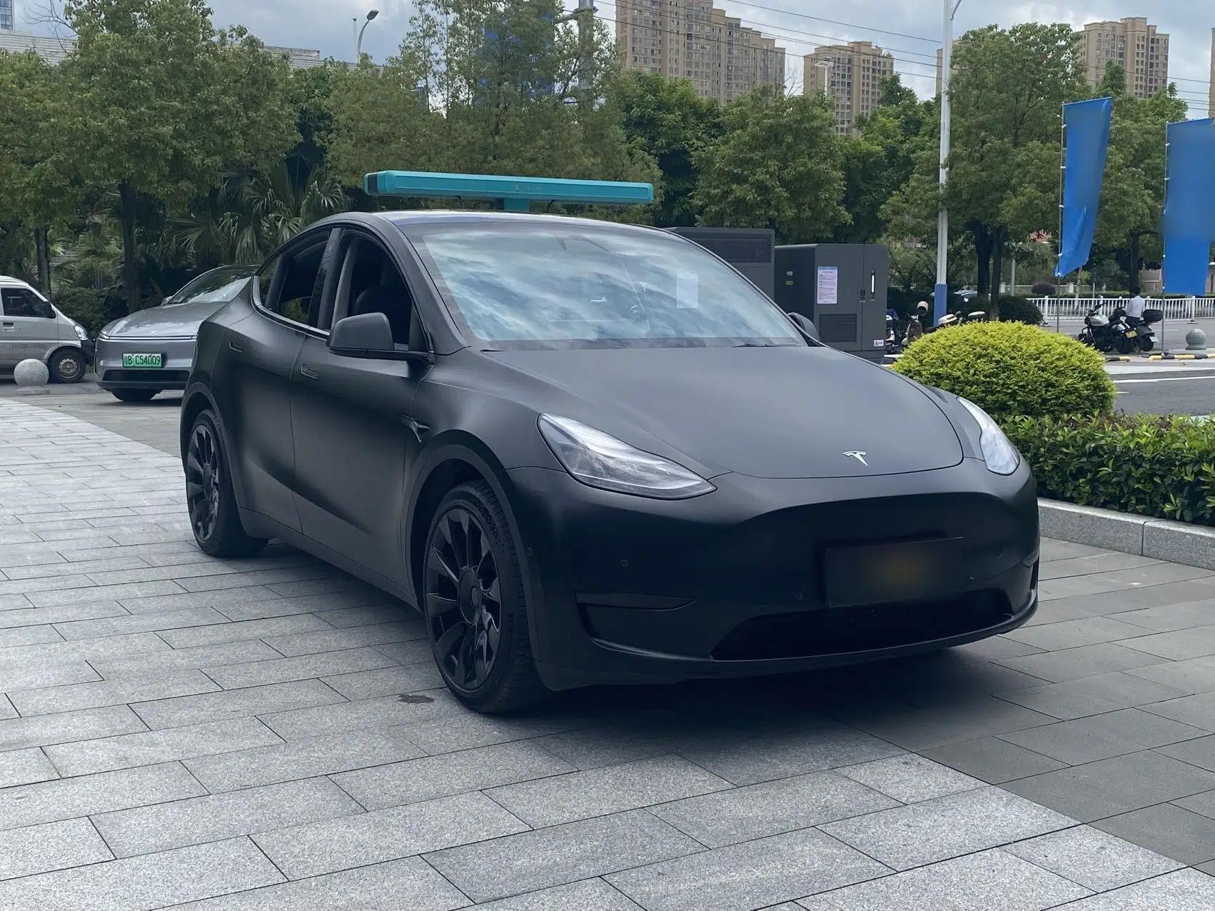Tesla Model Y 2022 Revised Version Rear-Wheel Drive — миниатюра 3