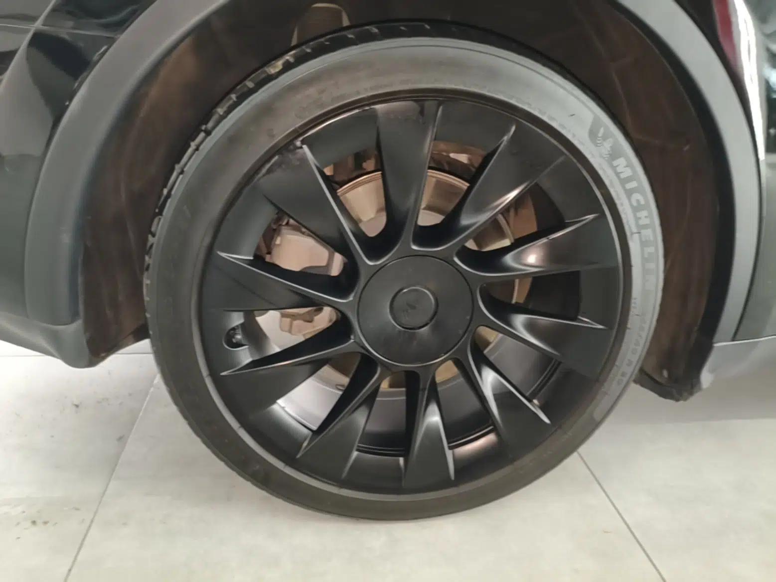 Tesla Model Y 2022 Rear-Wheel-Drive Version — миниатюра 11