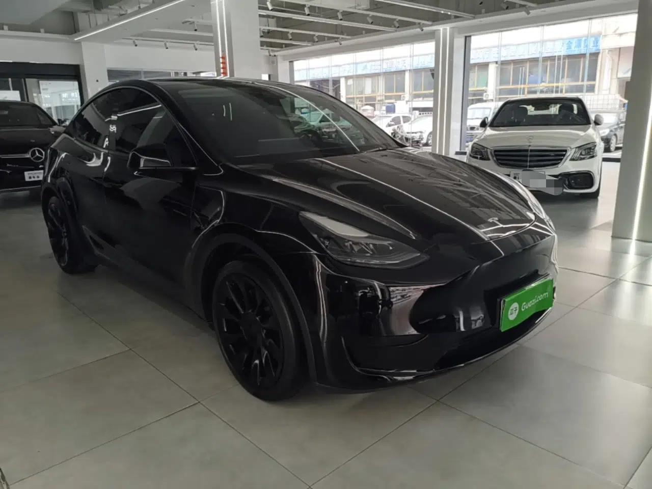 Tesla Model Y 2022 Rear-Wheel-Drive Version — миниатюра 12