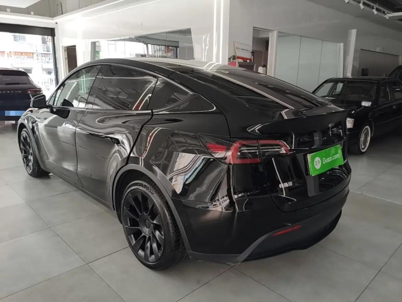 Tesla Model Y 2022 Rear-Wheel-Drive Version — миниатюра 13