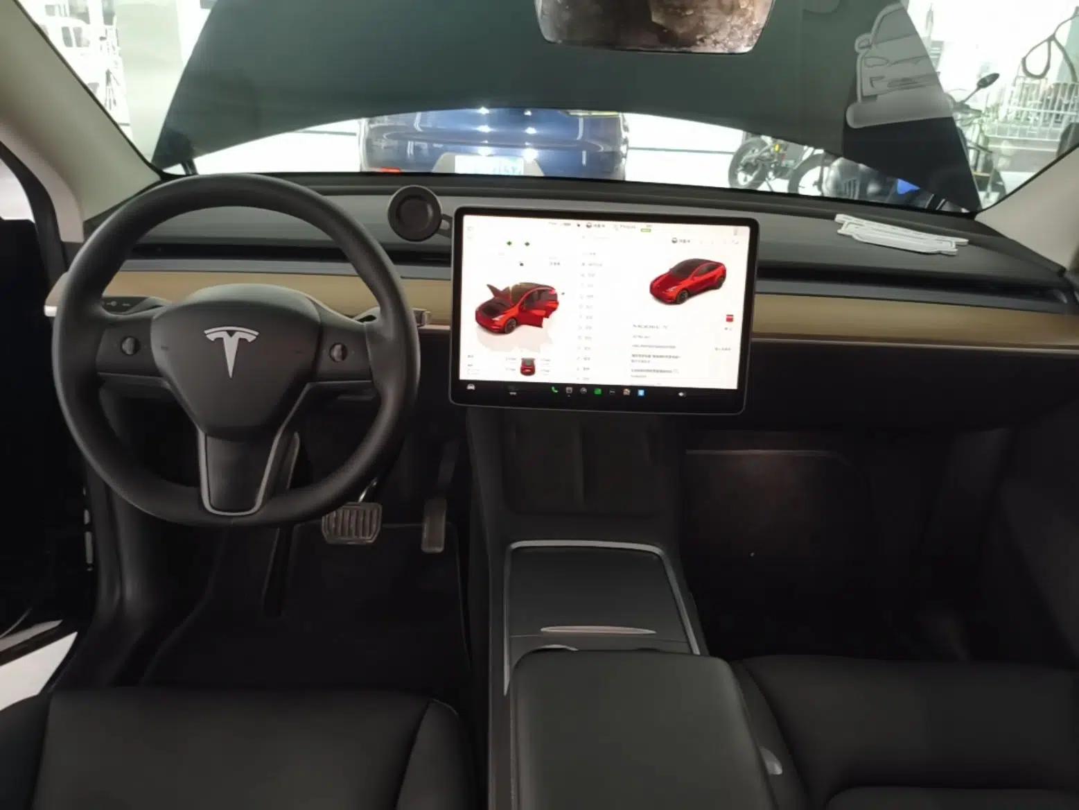 Tesla Model Y 2022 Rear-Wheel-Drive Version — миниатюра 17