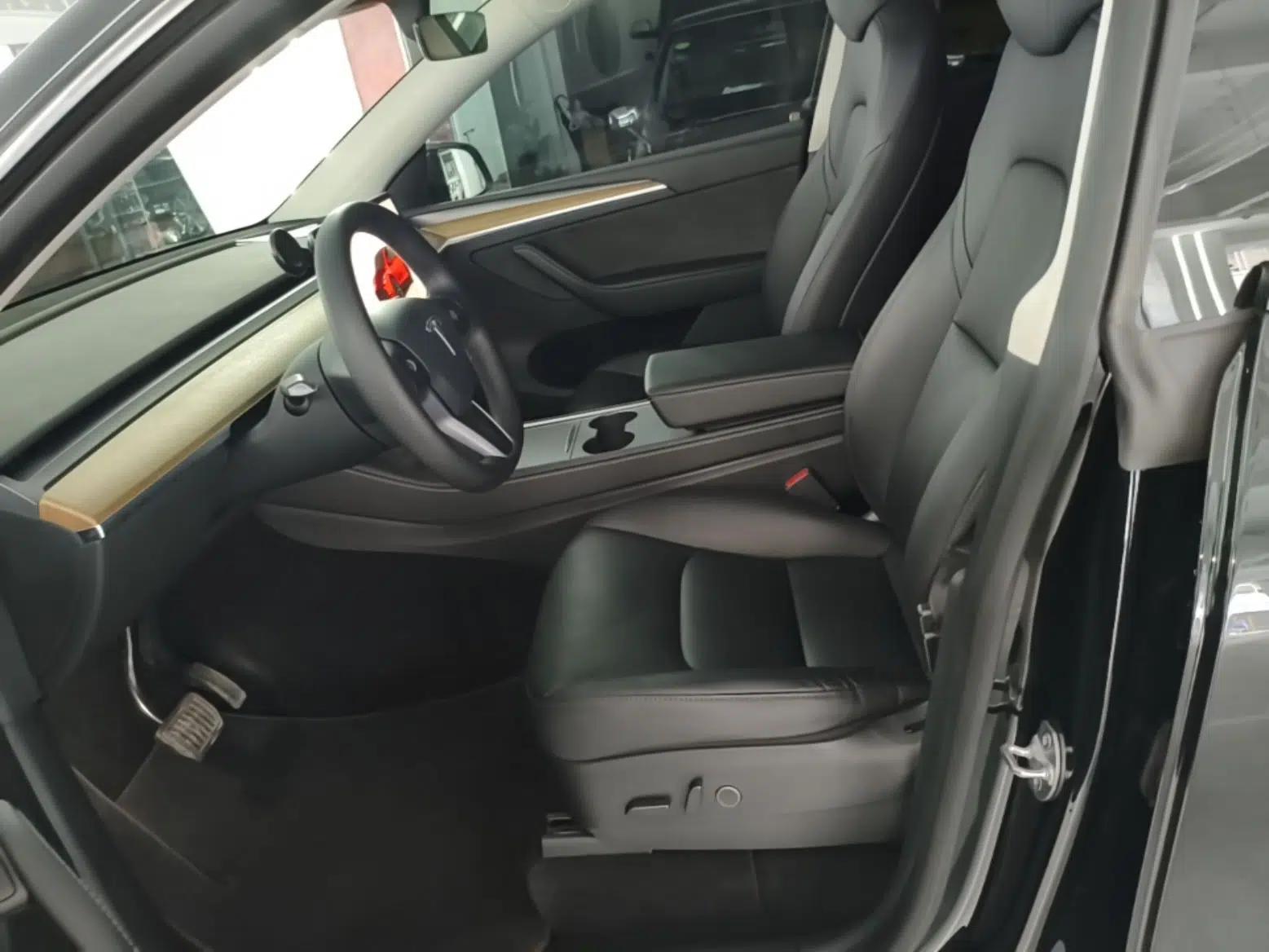 Tesla Model Y 2022 Rear-Wheel-Drive Version — миниатюра 22