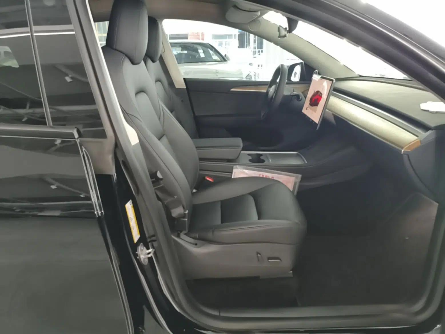 Tesla Model Y 2022 Rear-Wheel-Drive Version — миниатюра 24