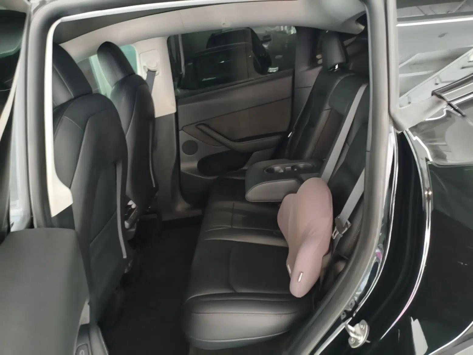Tesla Model Y 2022 Rear-Wheel-Drive Version — миниатюра 25
