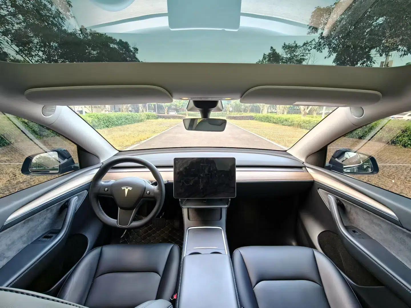 Tesla Model Y 2022 Long-Range All-Wheel-Drive Version — миниатюра 28