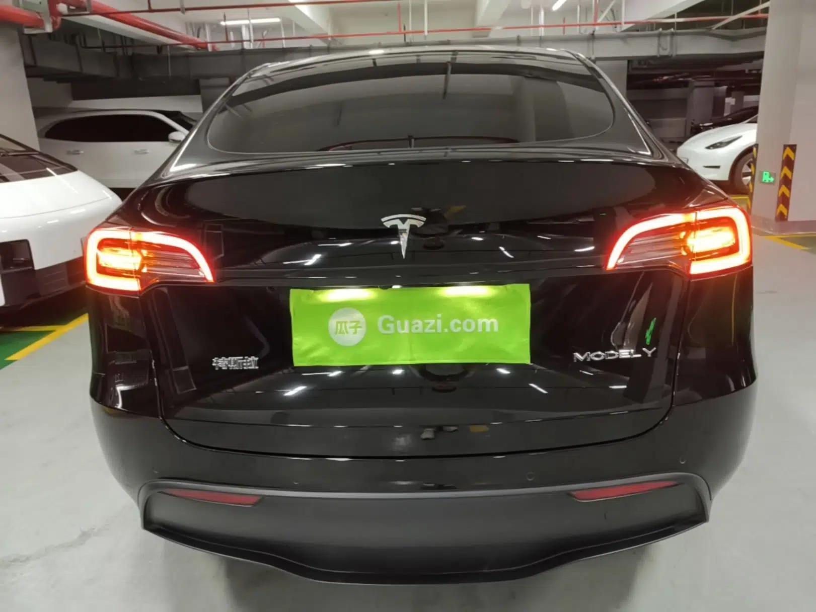 Tesla Model Y 2021 Long-Range All-Wheel-Drive Version — миниатюра 5