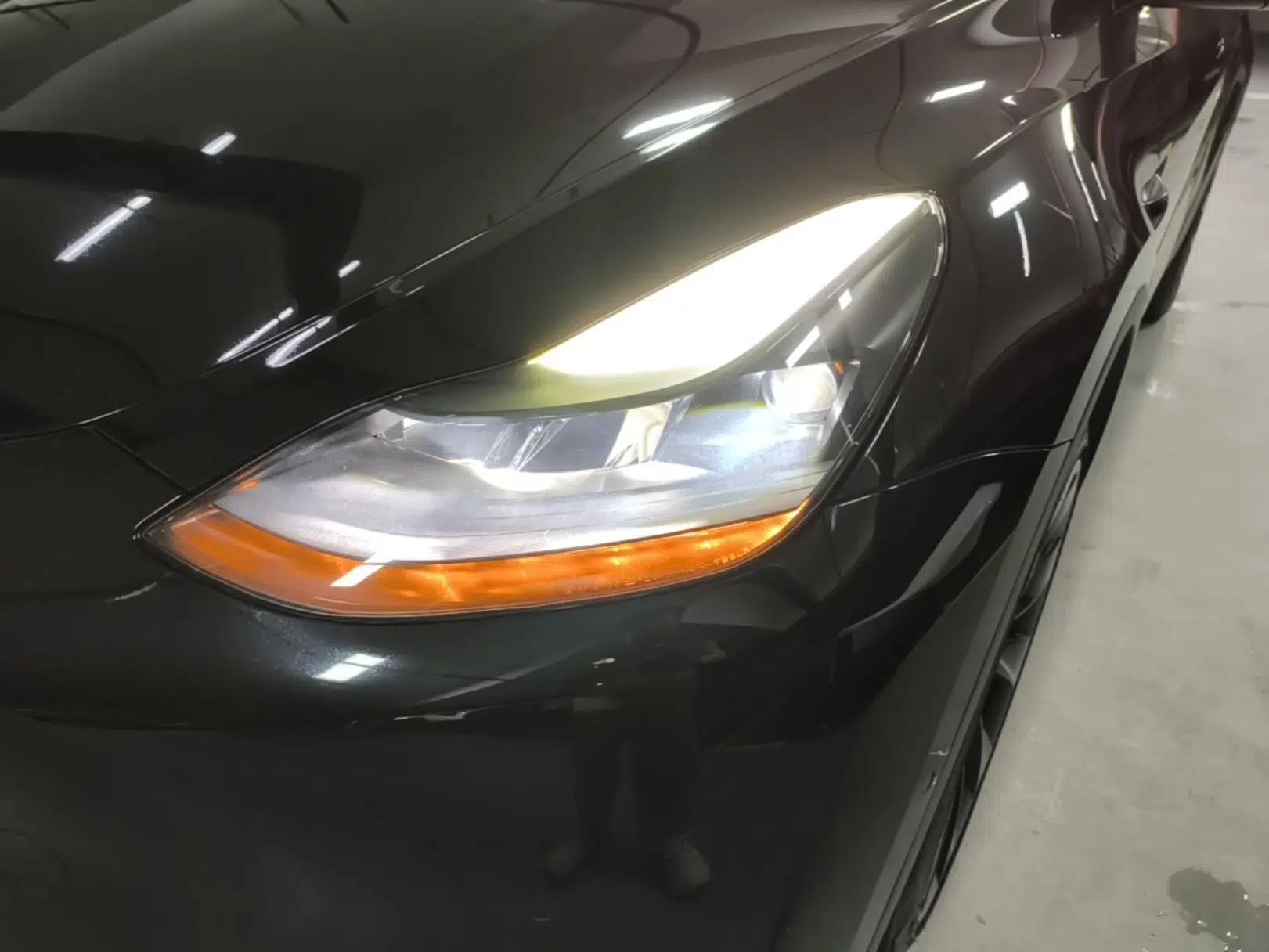 Tesla Model Y 2021 Long-Range All-Wheel-Drive Version — миниатюра 8