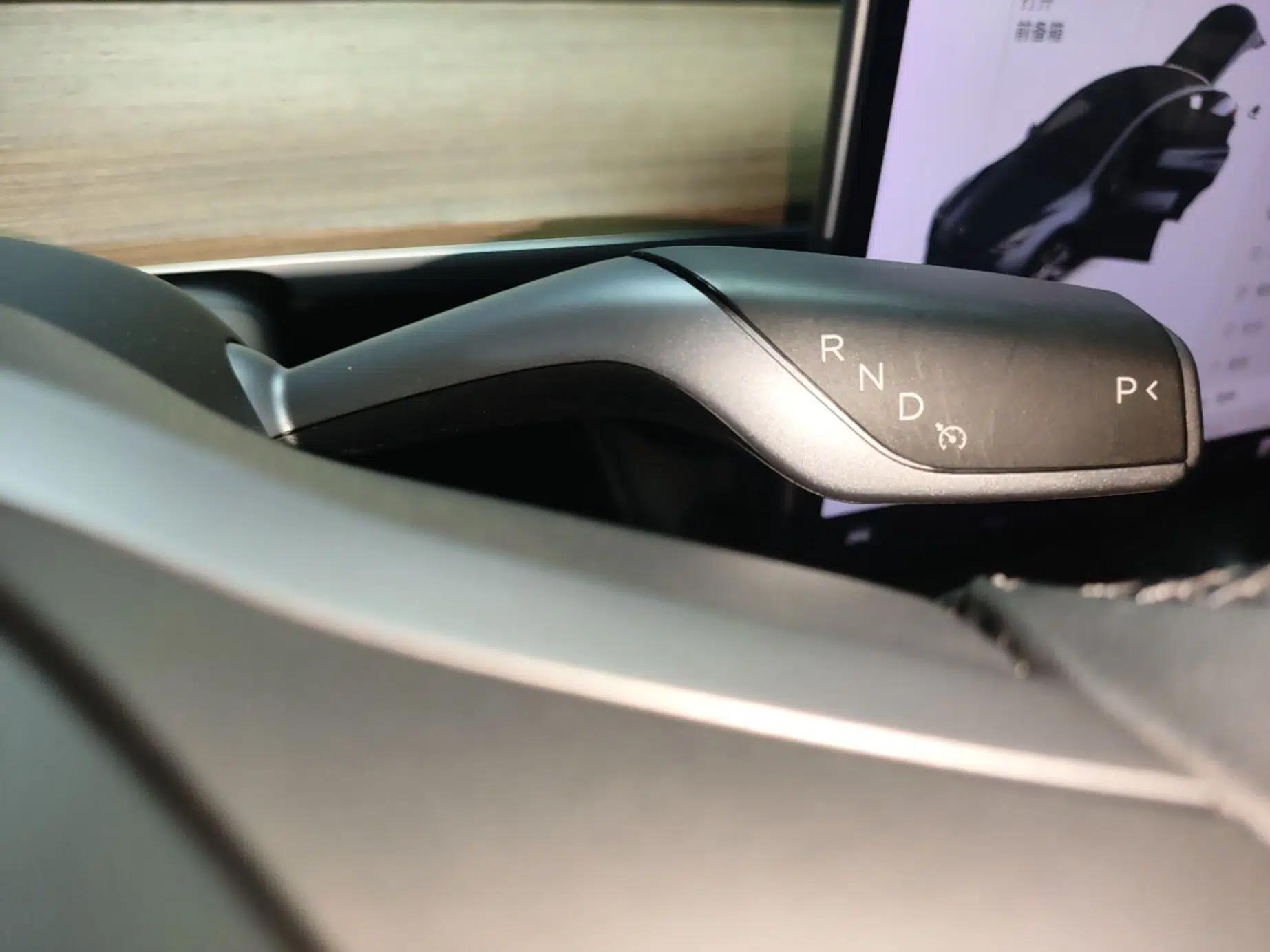 Tesla Model Y 2021 Long-Range All-Wheel-Drive Version — миниатюра 16