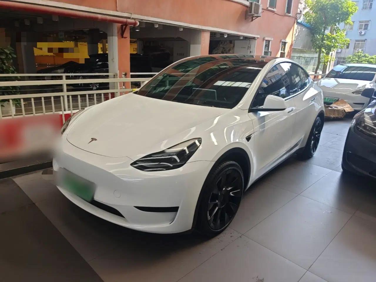 Tesla Model Y 2022 Revised Version Rear-Wheel Drive — миниатюра 1