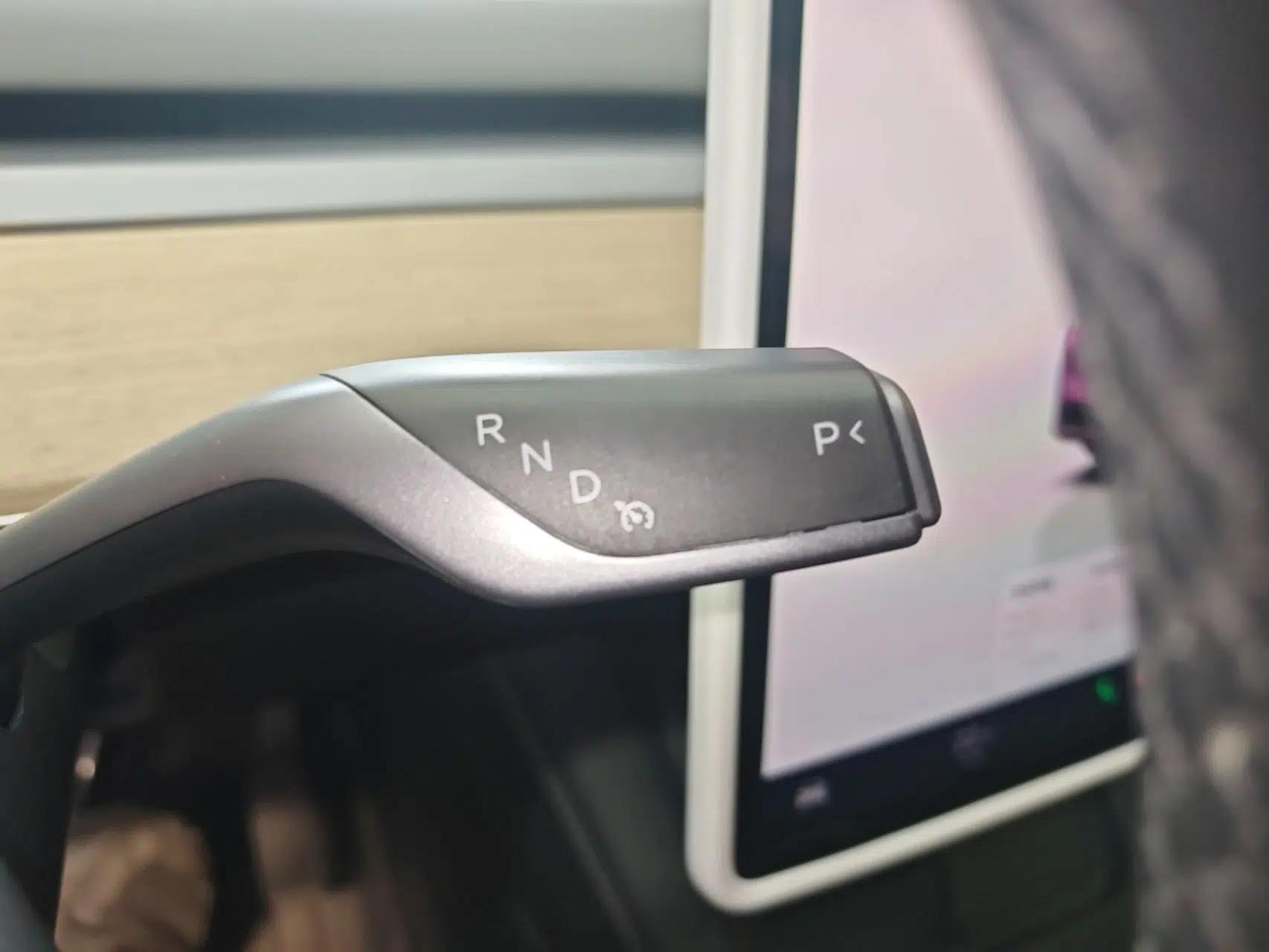 Tesla Model Y 2022 Revised Version Rear-Wheel Drive — миниатюра 16
