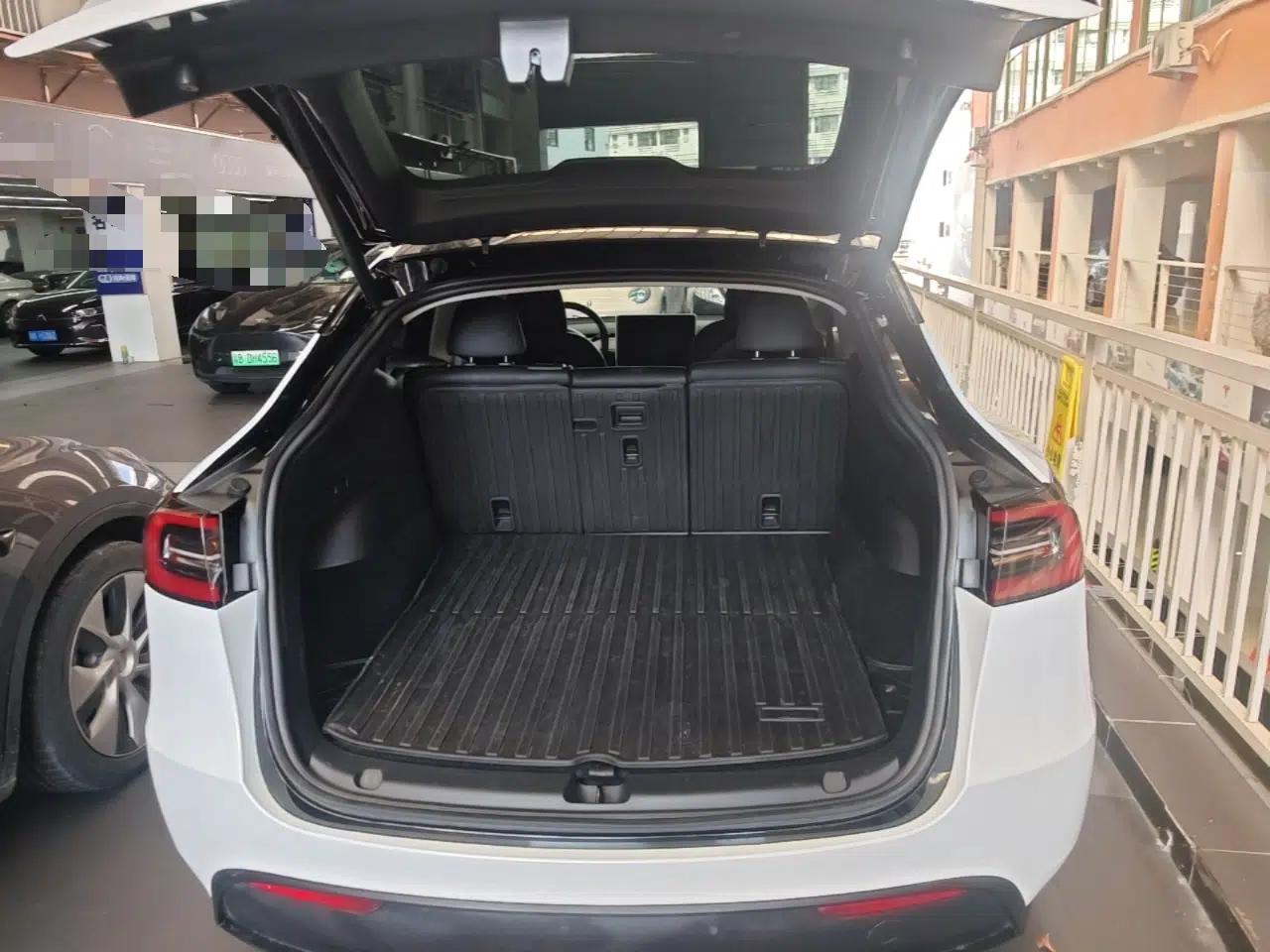 Tesla Model Y 2022 Revised Version Rear-Wheel Drive — миниатюра 22