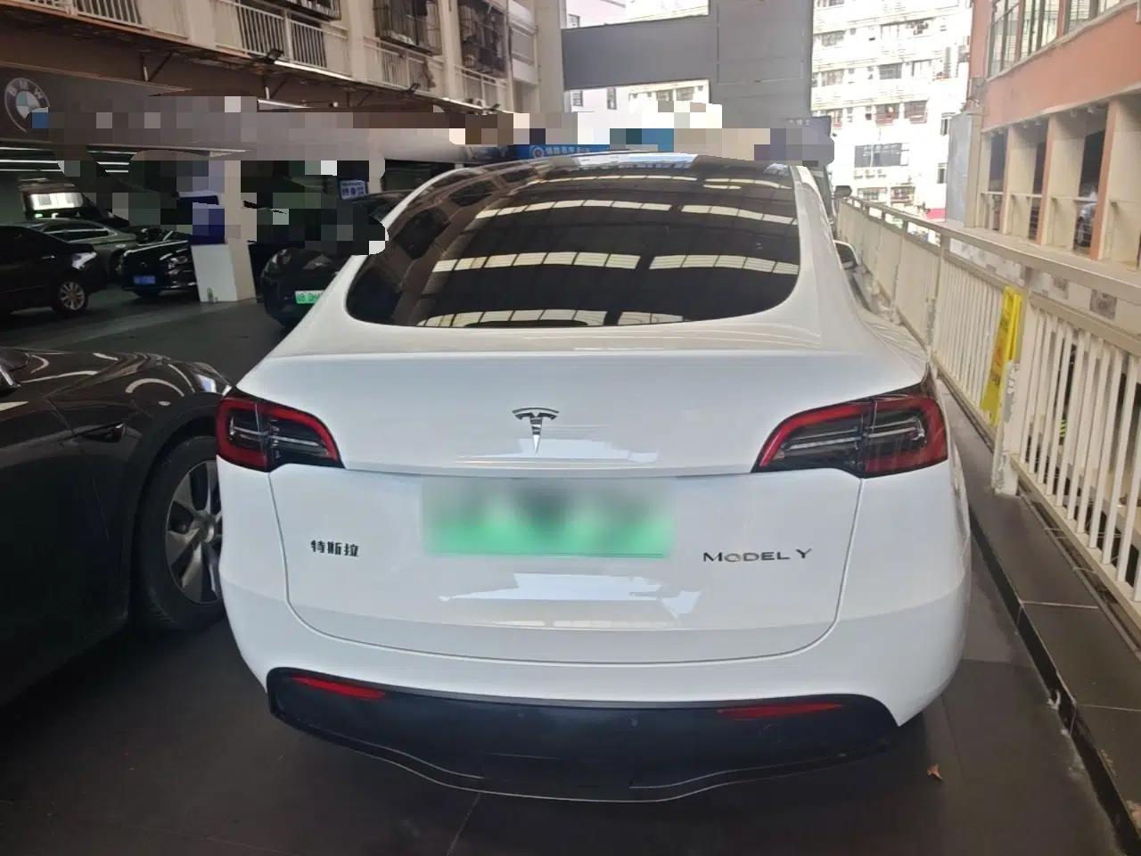 Tesla Model Y 2022 Revised Version Rear-Wheel Drive — миниатюра 5