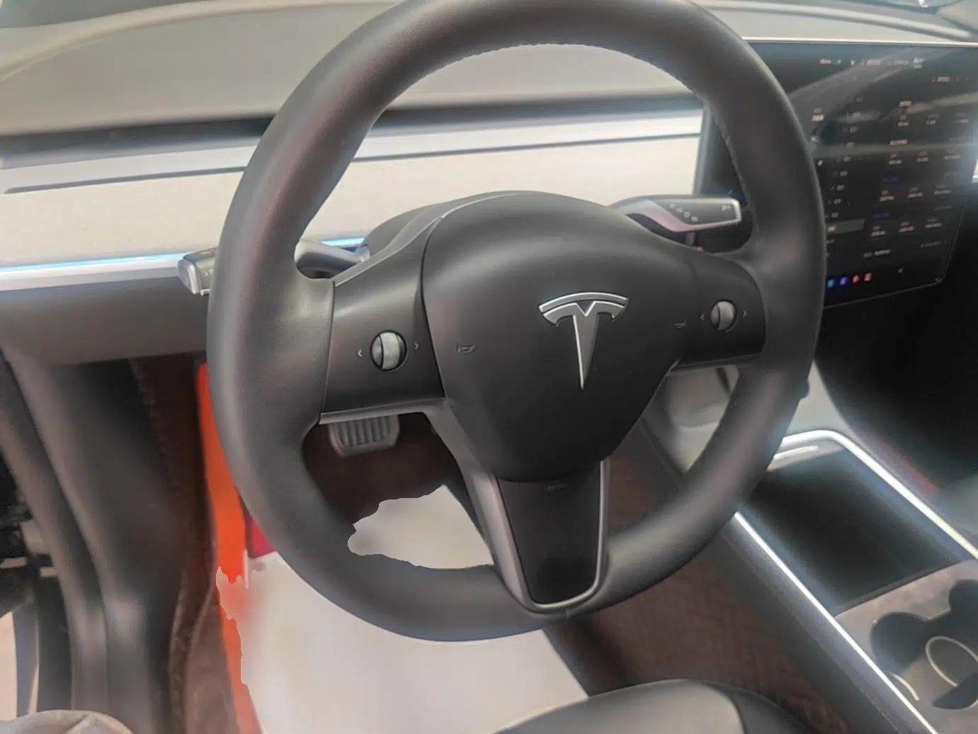 Tesla Model Y 2023 Rear-Wheel-Drive Version — миниатюра 13