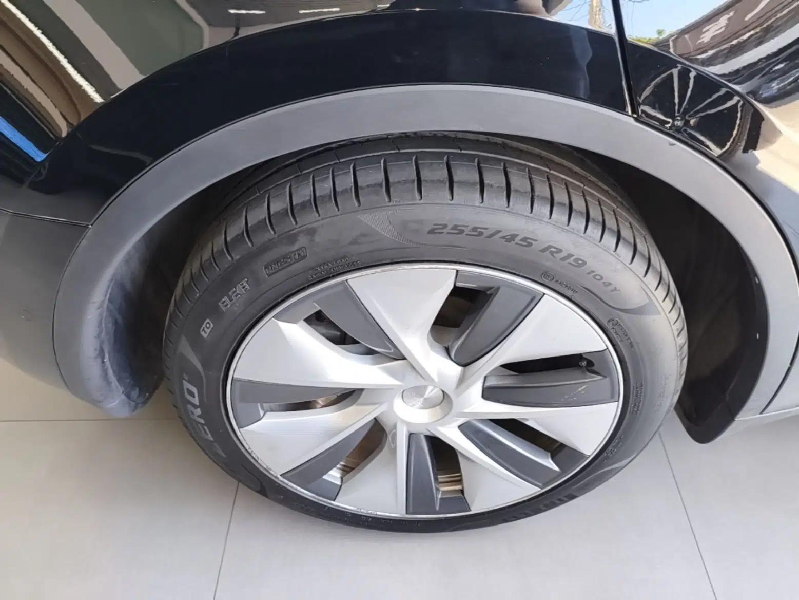Tesla Model Y 2022 Revised Version Rear-Wheel Drive — миниатюра 11