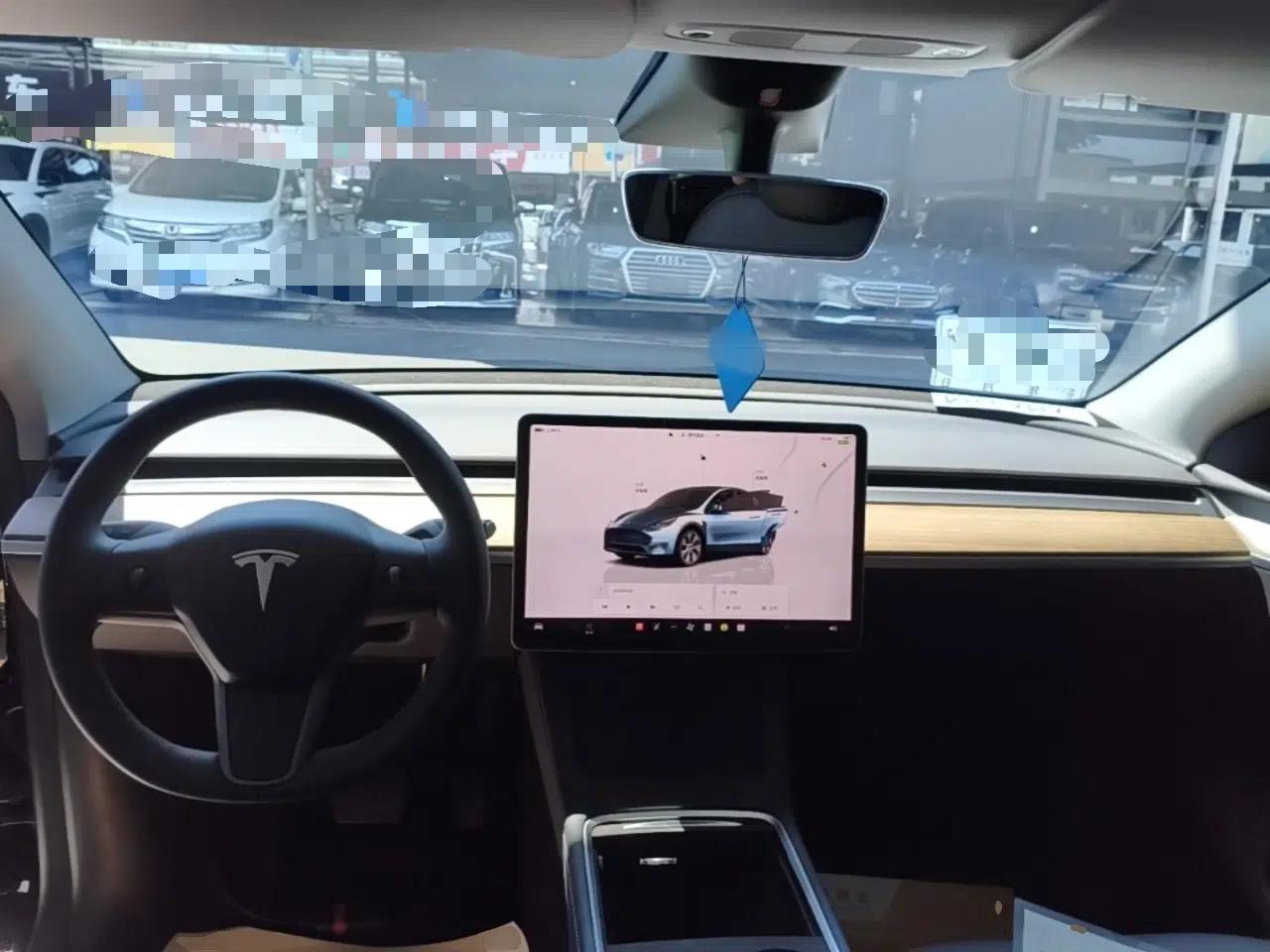 Tesla Model Y 2022 Revised Version Rear-Wheel Drive — миниатюра 12