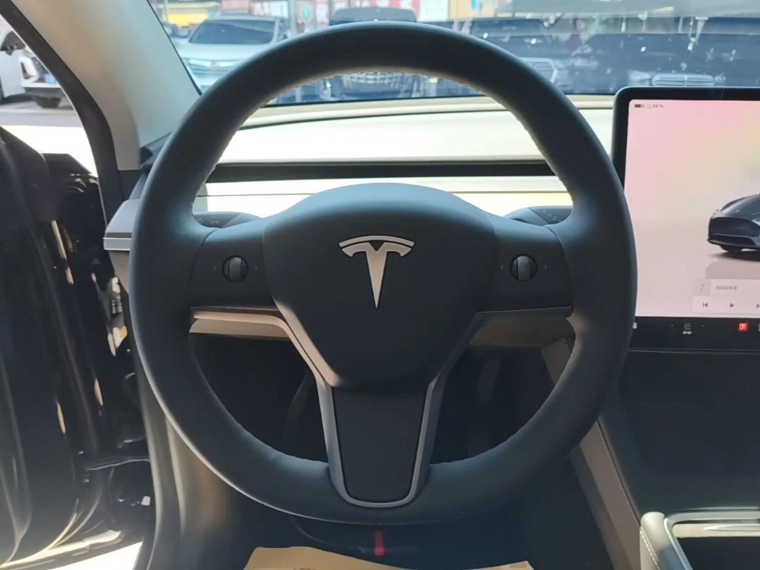 Tesla Model Y 2022 Revised Version Rear-Wheel Drive — миниатюра 13