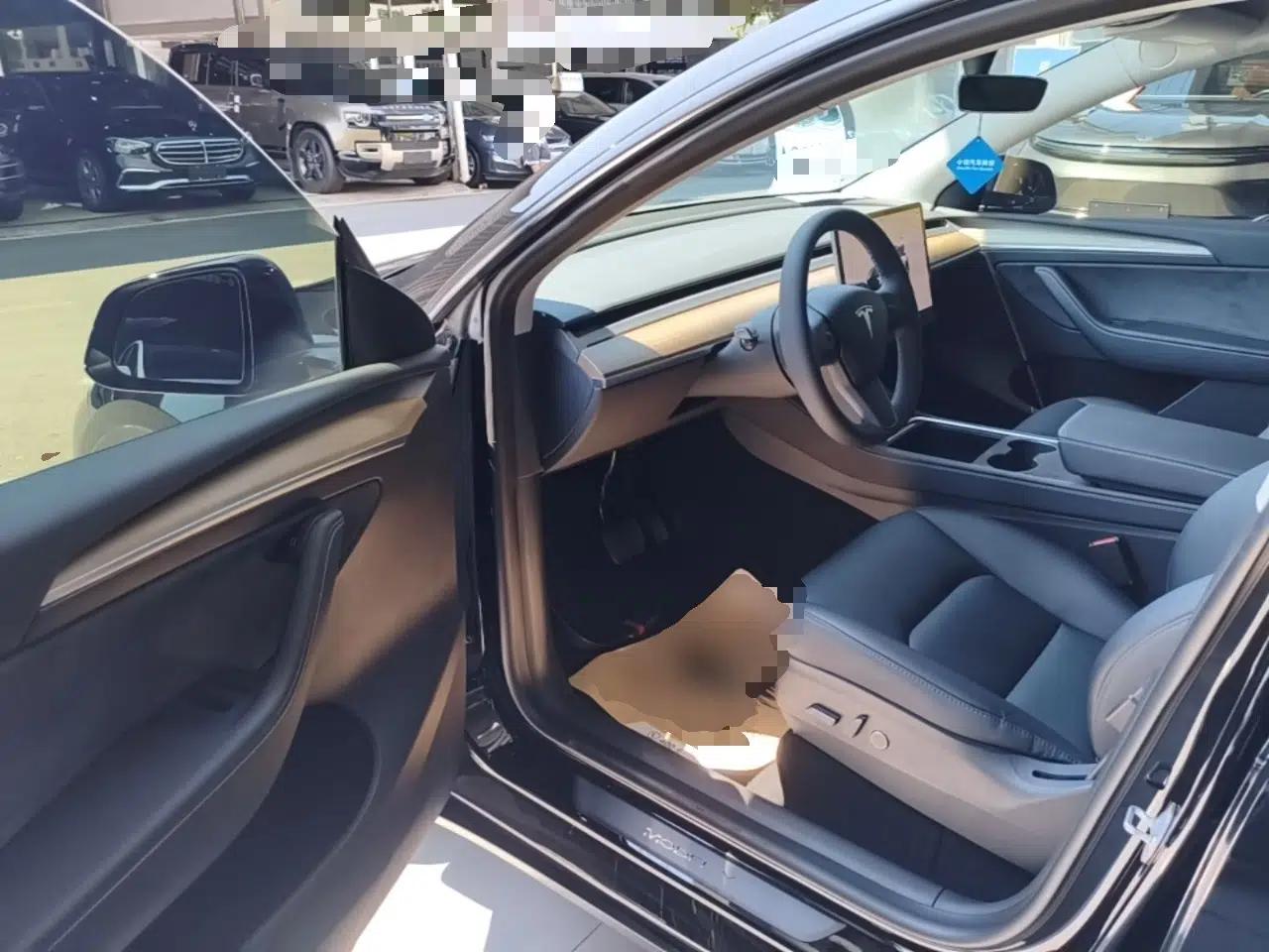 Tesla Model Y 2022 Revised Version Rear-Wheel Drive — миниатюра 18