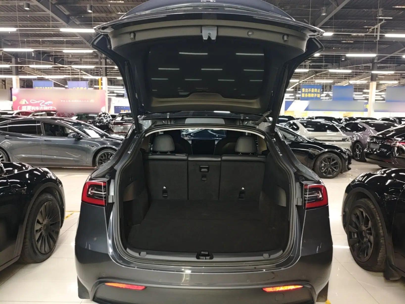 Tesla Model Y 2022 Rear-Wheel-Drive Version — миниатюра 22