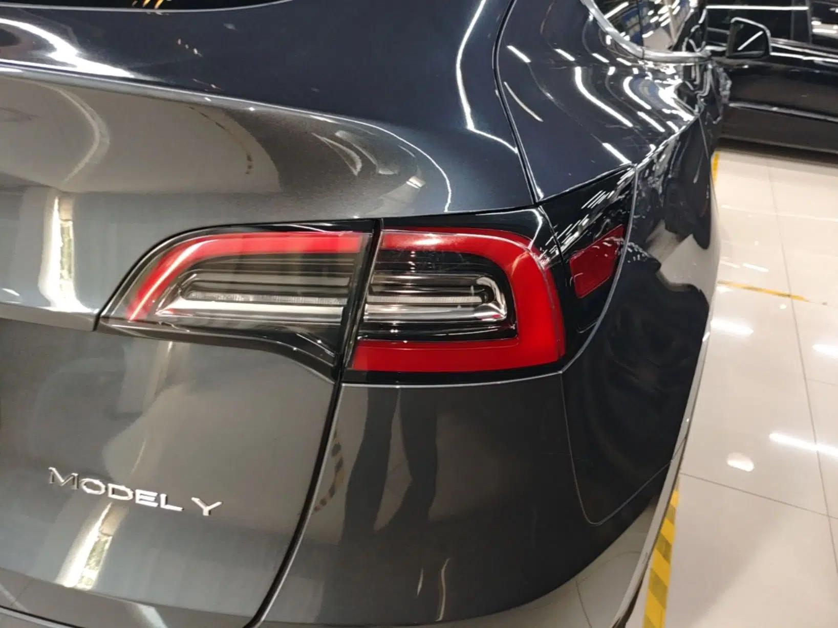 Tesla Model Y 2022 Rear-Wheel-Drive Version — миниатюра 9