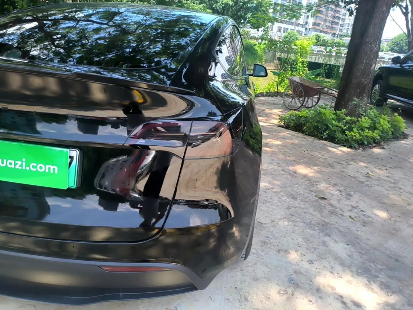Tesla Model Y 2021 Performance High-Performance All-Wheel-Drive Version — миниатюра 9
