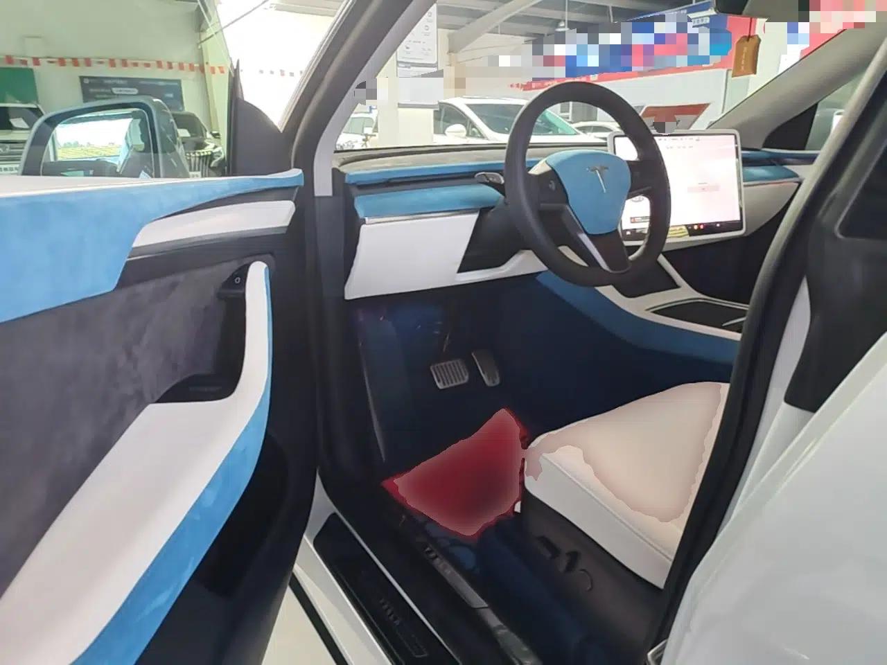 Tesla Model Y 2021 Long-Range All-Wheel-Drive Version 3D7 — миниатюра 18