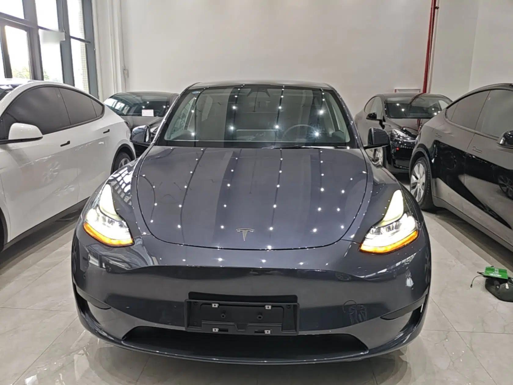 Tesla Model Y 2022 Revised Version Rear-Wheel Drive — миниатюра 2