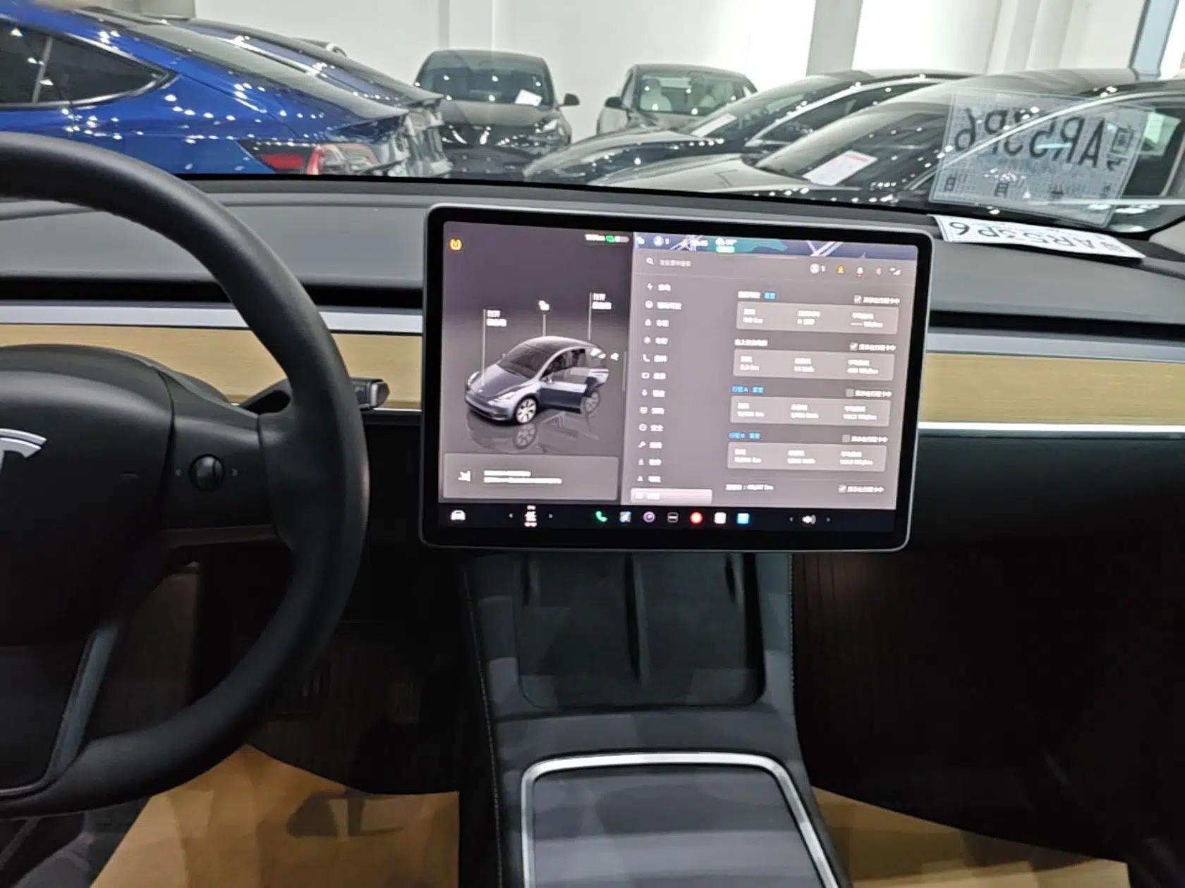 Tesla Model Y 2022 Revised Version Rear-Wheel Drive — миниатюра 15